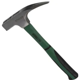 mlotek-ciesielski-do-wbijania-gwozdzi-klinow-kuty-magnes-fiberglass-600g