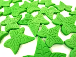 dekoracyjne-jadalne-liscie-bluszczu-z-masy-cukrowej-30-szt