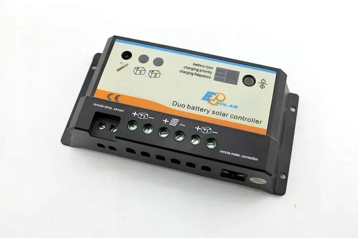 regulator-ladowania-solar-2-akumulatory-10a