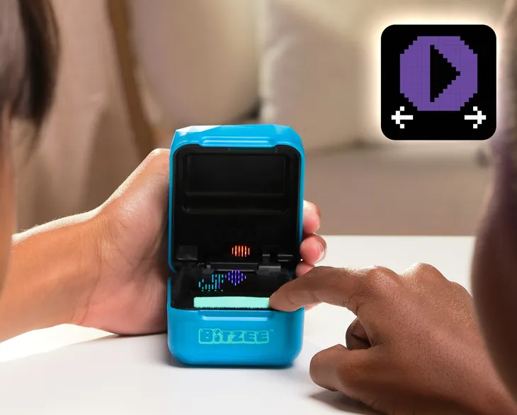 zabawka-interaktywna-spin-master-bitzee-niebieski-informacje-dot-bezpieczenstwa-i-zgodnosci-produktu-nie-nadaje-sie-dla-dzieci-w-wieku-ponizej-36-miesiecy