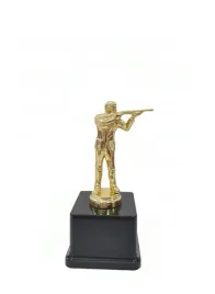 statuetka-strzelecka-strzelec-bron-dluga-karabin-15-cm-opis-gratis