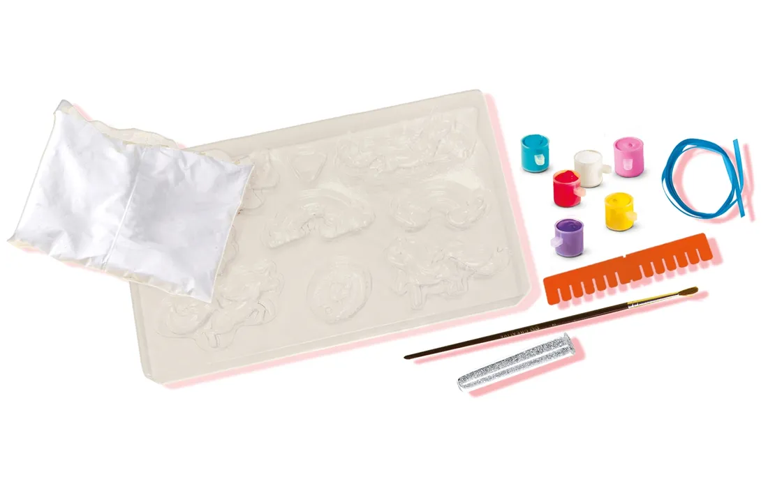 ses-creative-casting-and-painting-unicorns