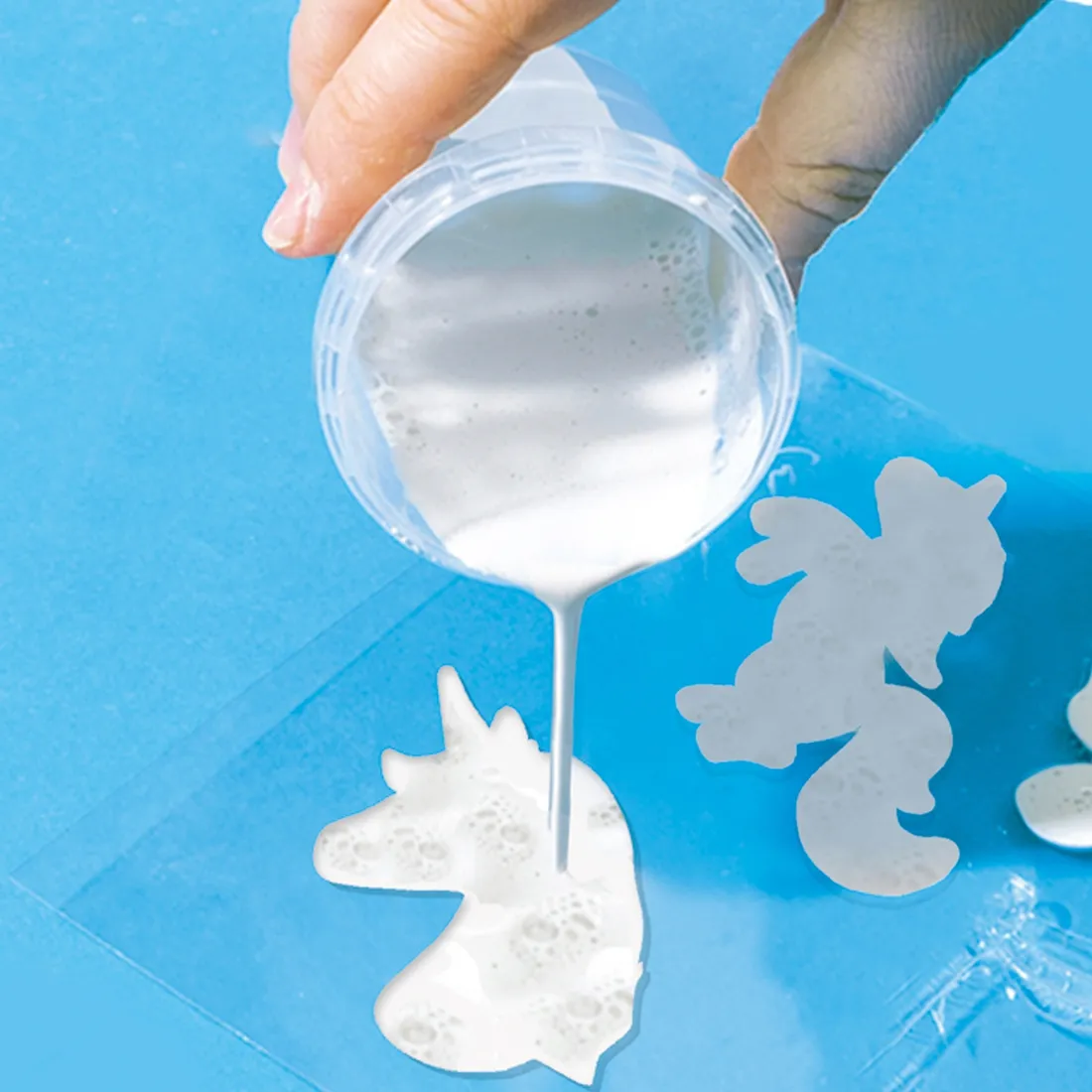 ses-creative-casting-and-painting-unicorns