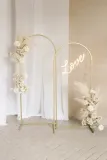 stojak-stelaz-luk-metalowy-zloty-tlo-fotograficzne-kwiaty-sesja-wesele-slub-marka-party-deco