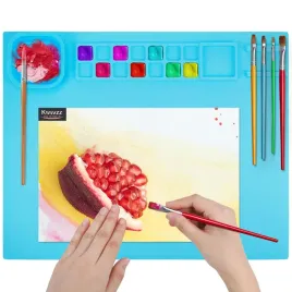 mata-malarska-z-uchwytem-na-pedzle-paleta-na-farby-i-miska-do-mycia-pedzla