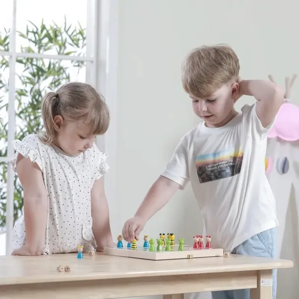 viga-drewniana-gra-ludo-chinczyk-material-plastik