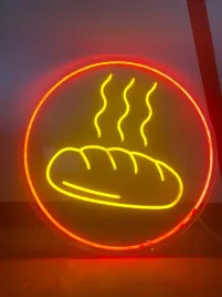 neon-led-dekoracja-scienna-piekarnia-55x55-plexi