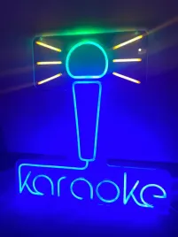 neon-led-dekoracja-scienna-karaoke-57x60-plexi