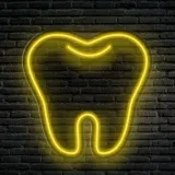 neon-led-dekoracja-scienna-dentysta-60x60-plexi-stan-nowy