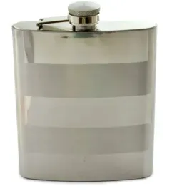 duza-piersiowka-540-ml-w-zestawie-z-kieliszkami