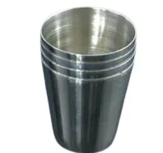 male-kieliszki-30-ml-turystyczne-wyjazdowe-w-etui