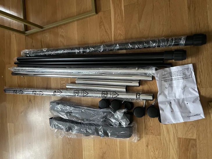 wieszak-stojacy-metal-amazon-basic-czarny-glebokosc-mebla-43-19-cm