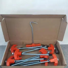 wkrecane-sledzie-do-namiotow-zadaszenie