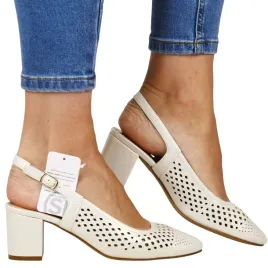 czolenka-bez-piety-sergio-leone-854-perlowe