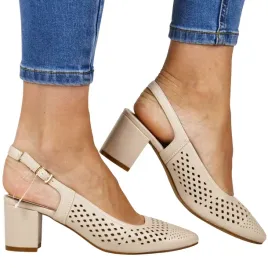 czolenka-bez-piety-sergio-leone-854-cieliste