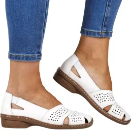 polbuty-azurowe-na-koturnie-vinceza-66928-biale