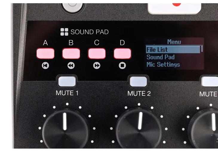 zoom-podtrak-p4next-rejestrator-do-podcastow-kolor-czarny