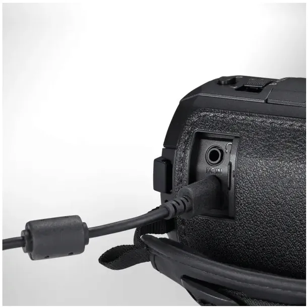 kamera-panasonic-hc-v900-full-hd-nosnik-danych-microsd