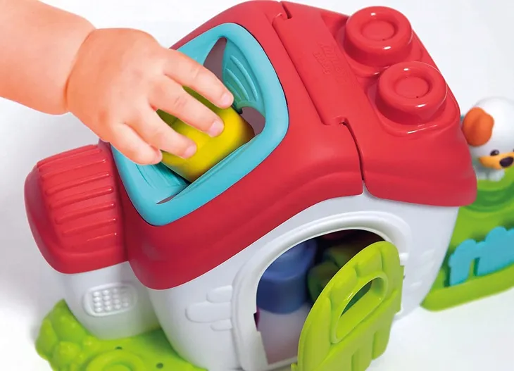 zestaw-clementoni-farma-8-elementow-marka-clementoni