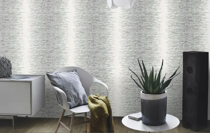 tapeta-scienna-szare-dynamiczne-prazki-deco-style