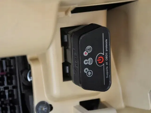 interfejs-obdii-elm327-icar2-wifi-polski-program-stan-nowy