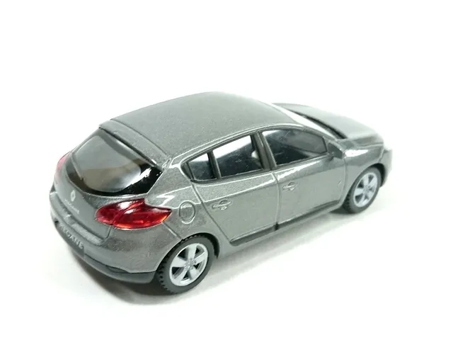 model-welly-renault-megane-1-43-model-renault-megane