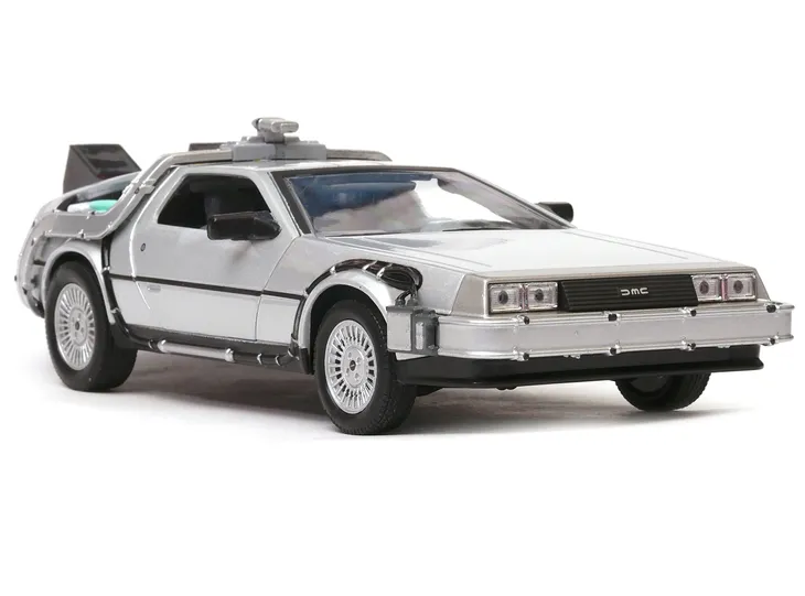 samochod-welly-22443w-delorean-time-machine-waga-z-opakowaniem-1-kg