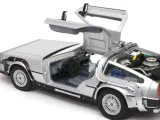 samochod-welly-22443w-delorean-time-machine-marka-welly-model-22443w