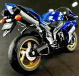 yamaha-yzf-r1-1-10-welly-kod-producenta-62802w-stan-zlozenia-calosc-die-cast