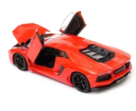 lamborghini-aventador-lp700-4-1-24-welly-24033-pom