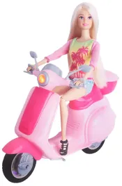 lalka-anlily-w-kasku-na-skuterze-skuter-z-lalka