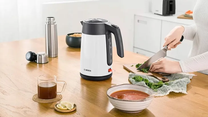 czajnik-bosch-twk-7l461-bosch-waga-produktu-1-46-kg