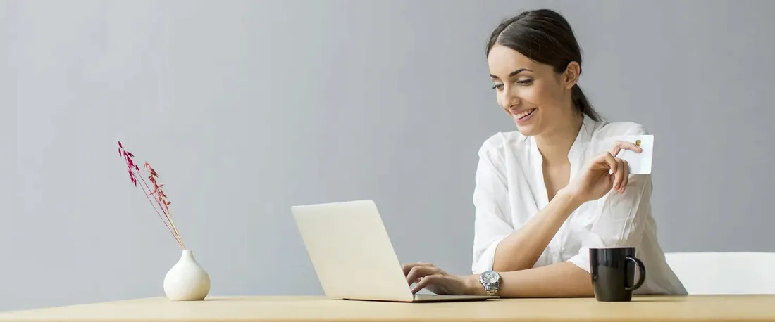 qoltec-inteligentny-czytnik-chipowych-kart