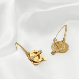 zjawiskowe-kolczyki-z-cyrkoniami-z-kolekcji-queen-p23-wio-60au