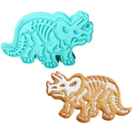 forma-foremka-wykrawacz-do-ciastek-duzy-dinozaur-triceratops
