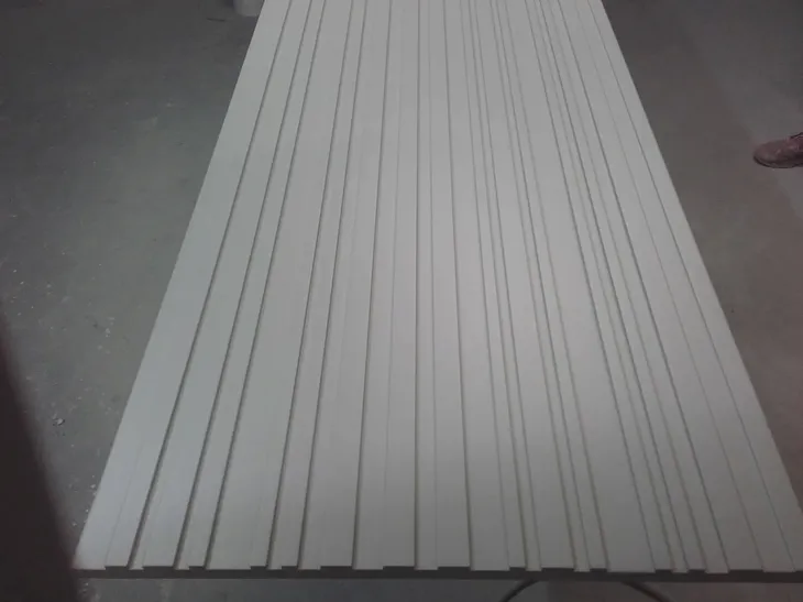 lamele-ryfle-mdf-lakierowane-waga-z-opakowaniem-30-kg