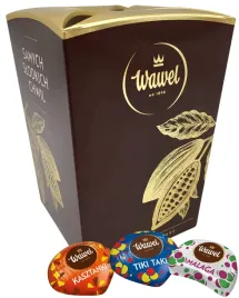 pudelko-prezentowe-z-czekoladkami-malaga-tiki-taki-kasztanki-wawel-800g