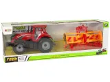 czerwony-traktor-z-kultywatorem-naped-skala-1-18