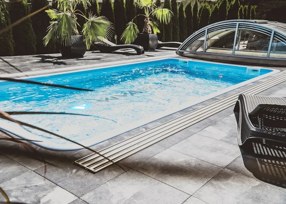 basen-przelewowy-8-x-33-x-15-m-polipropylenowy-basen-ogrodowy