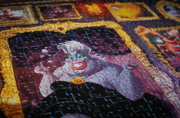 puzzle-1000-villainous-urszula-wysokosc-0-mm