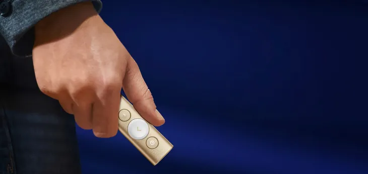 prezenter-logitech-spotlight-presentation-zloty-waga-z-opakowaniem-0-2-kg-model-5099206070028