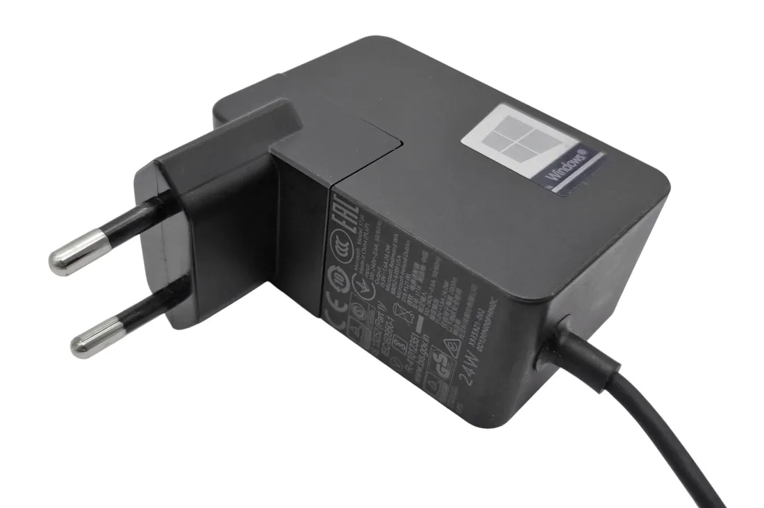 microsoft-surface-zasilacz-24w-model1736-kvg-00010
