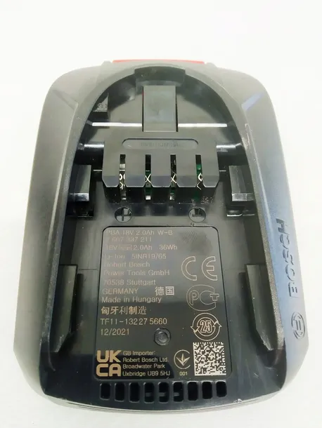 akumulator-li-ion-bosch-18-v-2-ah-marka-bosch-pojemnosc-akumulatora-2-ah