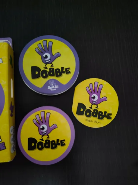 dobble-classic-2021-gra-karciana-6-plec-chlopcy