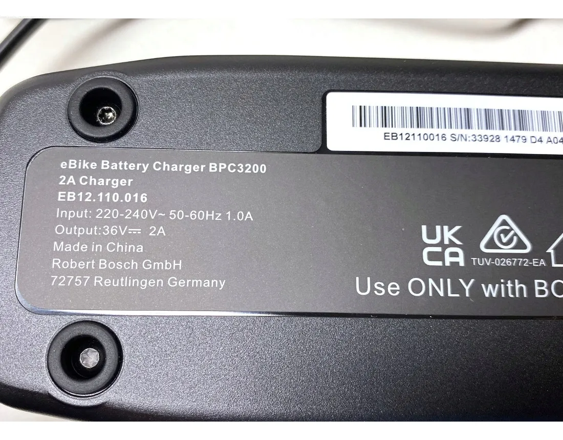 ladowarka-do-roweru-elektrycznego-z-system-bosch-smart-36v-2a-stan-nowy