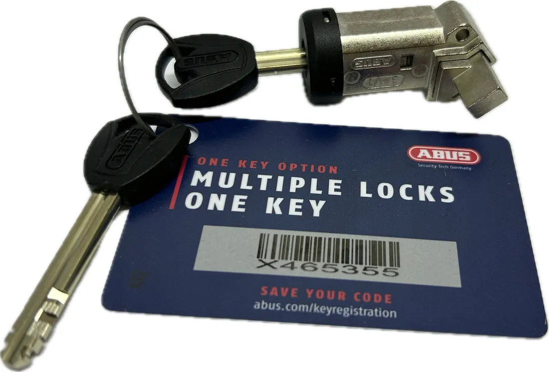 zamek-abus-akumulatora-bosch-bateria-tuba-cube-blo-cub-it1-b3-xplus-stan-nowy