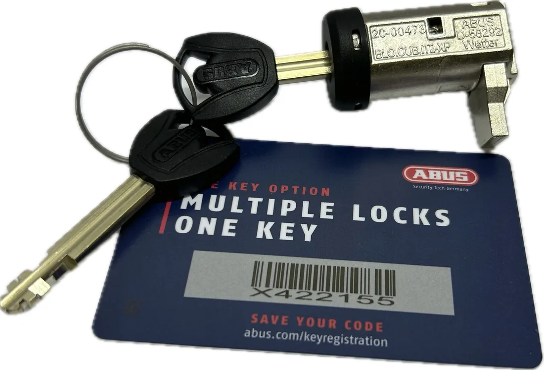 zamek-abus-akumulatora-bosch-bateria-tuba-cube-blo-cub-it2-b3-xplus-stan-nowy