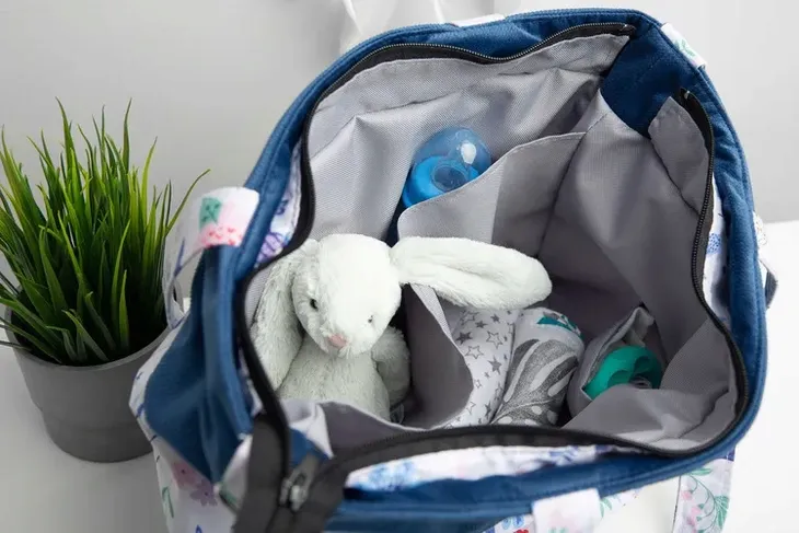 torba-velvet-wazki-stan-nowy-produkt-wprowadzony-do-obrotu-na-terenie-ue-przed-13-12-2024-tak