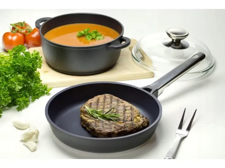 patelnia-ambition-taurus-24-cm-rodzaj-tradycyjna