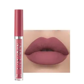 matowa-szminka-pomadka-do-ust-w-plynie-4